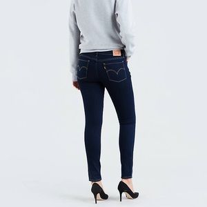 Levi’s 711 Skinny Jeans